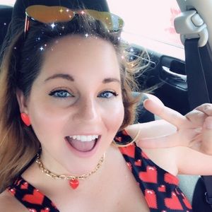 Meet your Posher, Casey